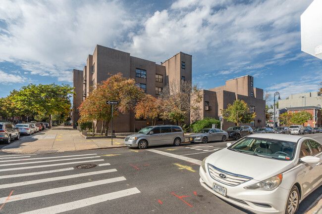 204 Stuyvesant Ave in Brooklyn, NY - Building Photo - Building Photo