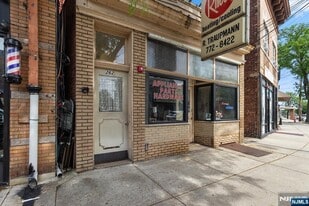 262 Parker Ave in Clifton, NJ - Building Photo
