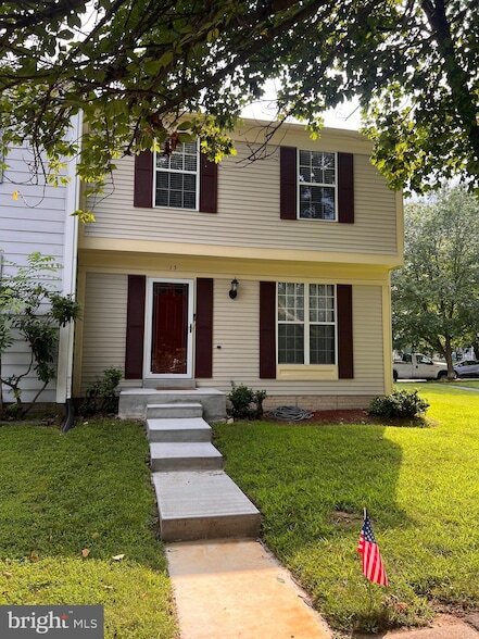 property at 13 Dinsdale Ct