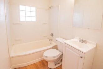 207 Temple Ave-Unit -A in Lubbock, TX - Building Photo - Building Photo