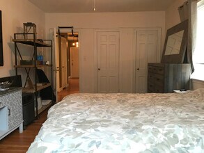 22 Fairbanks St, Unit 2 in Brookline, MA - Foto de edificio - Building Photo