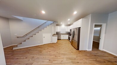6105 Dorothy Dr in San Diego, CA - Building Photo - Building Photo
