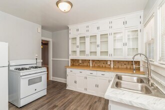 715 Porter St in Waukegan, IL - Building Photo - Building Photo