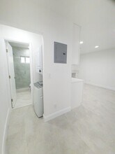 19 SE 12th Ave, Unit 2 in Fort Lauderdale, FL - Building Photo - Building Photo
