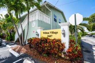 2607 NE 8th Ave in Wilton Manors, FL - Building Photo - Building Photo