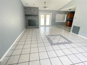 738 E C 470 in Lake Panasoffkee, FL - Building Photo - Building Photo