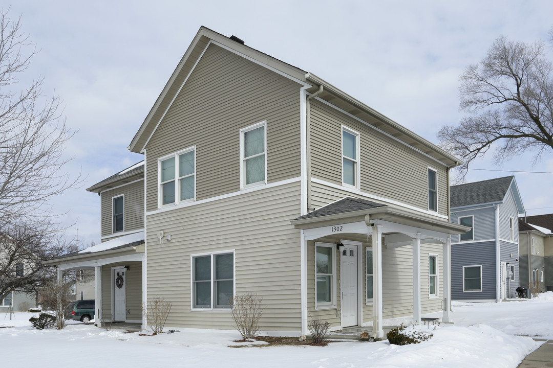 New Heritage Homes in South Bend, IN - Foto de edificio