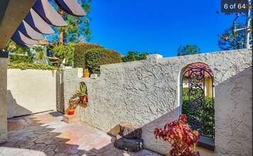 5453 E Centralia St in Long Beach, CA - Building Photo - Building Photo