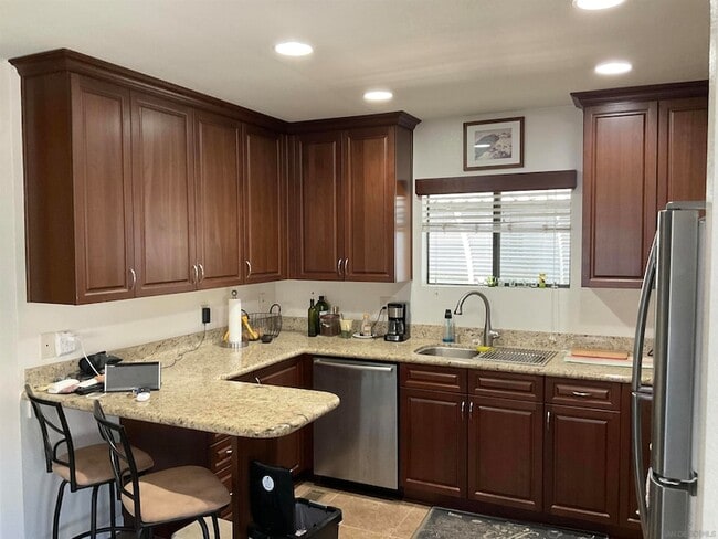 525 W El Norte Pkwy in Escondido, CA - Building Photo - Building Photo