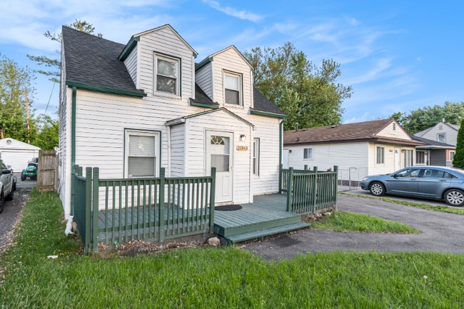 25949 Southwestern Hwy in Redford, MI - Building Photo - Building Photo