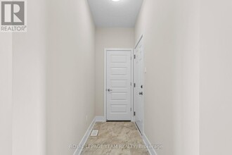 343 Cantering Dr in Ottawa, ON - Building Photo - Building Photo