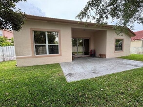 13317 NW 15th Ct in Pembroke Pines, FL - Building Photo - Building Photo
