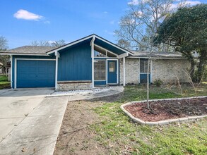 227 Shin Oak Dr in Live Oak, TX - Building Photo - Building Photo