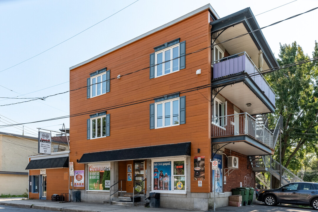 1575 De Meulles Rue in Québec, QC - Building Photo