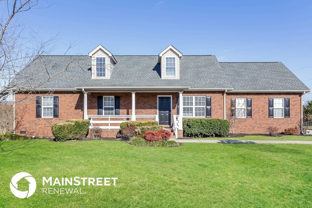 2901 Ridgewood Dr in Christiana, TN - Building Photo