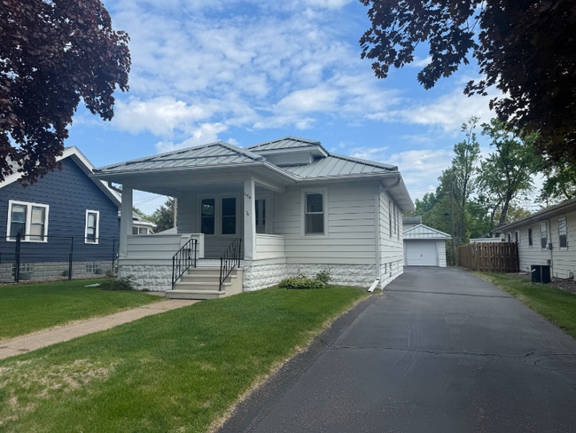 property at 1316 Lyndale Ave