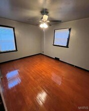 9321 Nelan Dr in St. Louis, MO - Foto de edificio - Building Photo