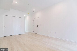 1242 LeCount St in Philadelphia, PA - Building Photo - Building Photo