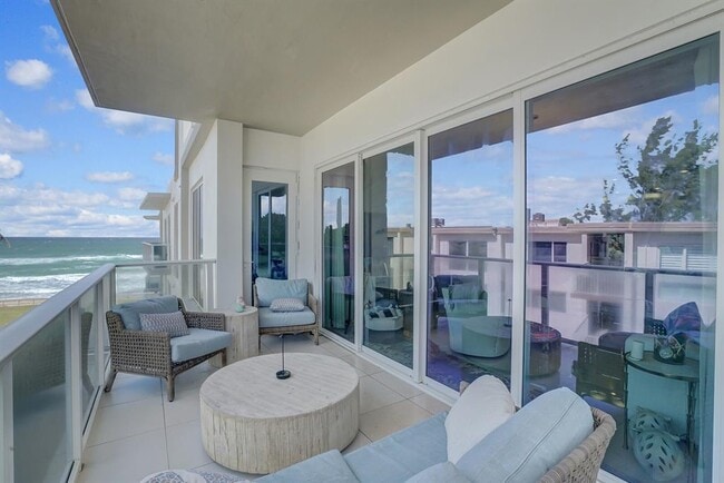 1200 Hillsboro Mile, Unit 1303 in Hillsboro Beach, FL - Foto de edificio - Building Photo