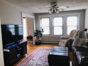 76 Normandy Ave, Unit 76 Normandy Ave in Cambridge, MA - Building Photo - Building Photo