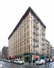 75 Baxter Street in New York, NY - Building Photo - Building Photo