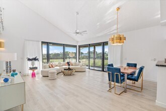 19317 Sabal Lake Dr in Boca Raton, FL - Building Photo - Building Photo