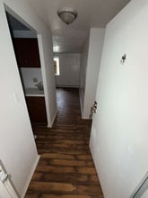 14815 Euclid Ave in East Cleveland, OH - Foto de edificio - Building Photo