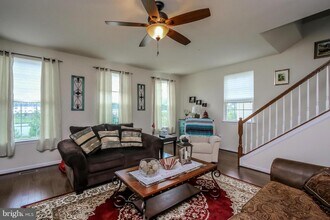 7532 Briargrove Lane in Glen Burnie, MD - Building Photo - Building Photo