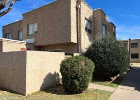 4251 N 67th Dr in Phoenix, AZ - Building Photo