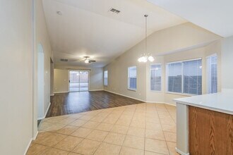 9132 W Cordes Rd in Tolleson, AZ - Foto de edificio - Building Photo