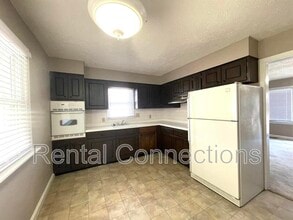 604 S Carbon St in Marion, IL - Foto de edificio - Building Photo