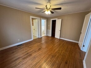 402 N 8th St in Murray, KY - Building Photo - Building Photo