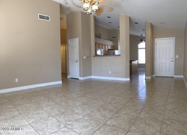 623 W Greentree Dr in Chandler, AZ - Foto de edificio - Building Photo