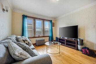 4408 W Altgeld St in Chicago, IL - Building Photo - Building Photo