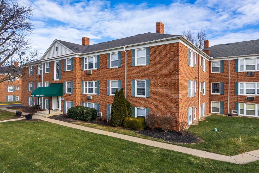 Forest Ridge Apartments in Parma, OH - Building Photo