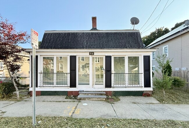 94 Blackhall St