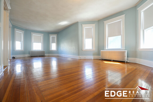 15 Mapleton St, Unit 1 in Boston, MA - Building Photo - Building Photo