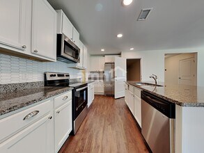 19 Hogan Dr in Richmond Hill, GA - Building Photo - Building Photo