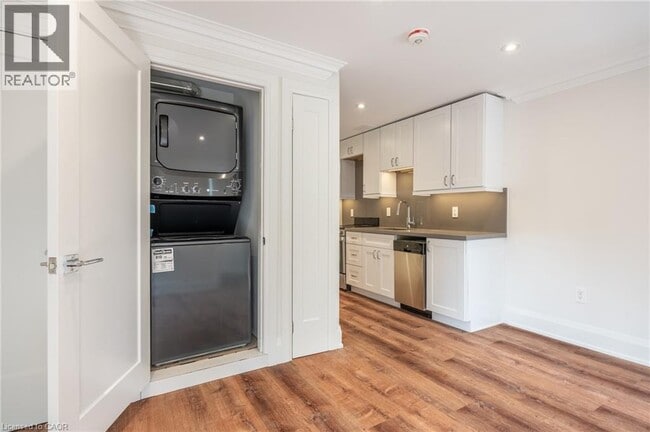 91 WELLINGTON St in Hamilton, ON - Building Photo - Building Photo