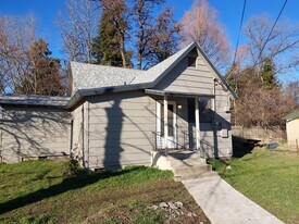 209 Harrison St in Walla Walla, WA - Building Photo