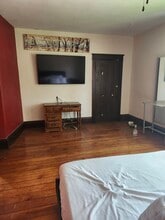 1754 N Humboldt Ave in Milwaukee, WI - Building Photo - Building Photo