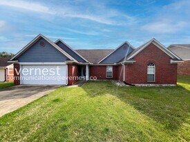 5370 Woodchase Dr in Southaven, MS - Building Photo