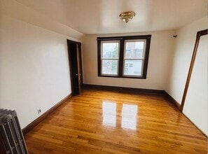 23 Munroe St in Somerville, MA - Building Photo - Building Photo