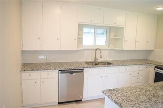 6041 Walnut Dr in Fort Worth, TX - Building Photo - Building Photo