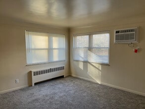 1814 Compton Rd in Cincinnati, OH - Building Photo - Building Photo