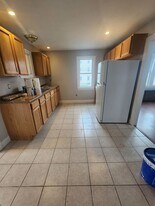 62 W Allen St in Winooski, VT - Building Photo