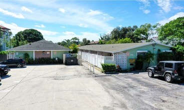 1741 4th Ave N in Lake Worth, FL - Building Photo - Building Photo