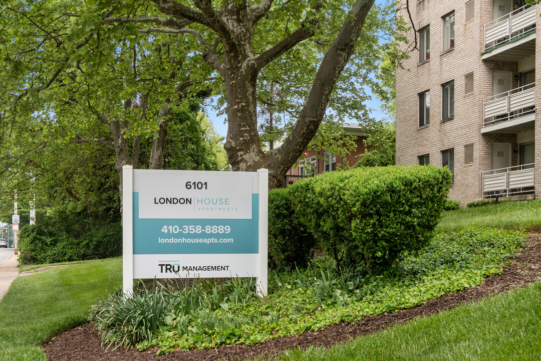 London House Apartments in Baltimore, MD - Building Photo