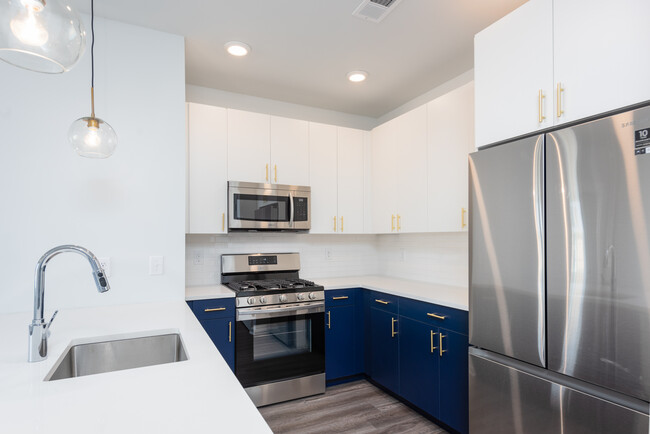 15 W Lincoln Ave in Atlantic Highlands, NJ - Building Photo - Building Photo