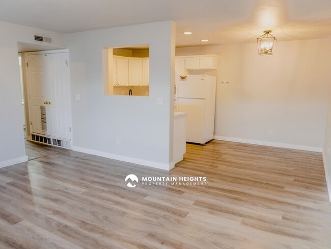 26 W 7500 S in Midvale, UT - Building Photo - Building Photo